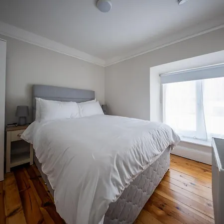 Casa de Férias Brand New Townhouse In An Incredible Location *