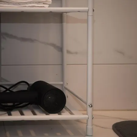 Spacious Townhouse In Perfect For Groups 펜션 *